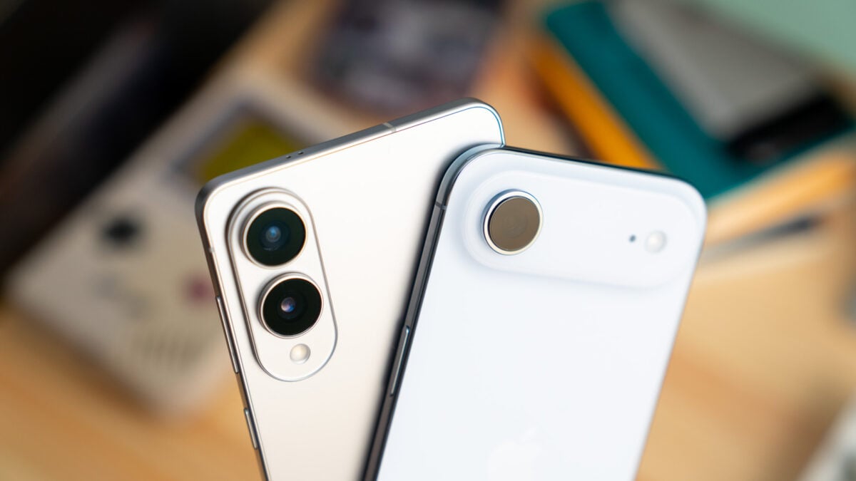 Thin Phones Might Be Harder to Sell Than Samsung and Apple Thought