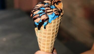 Iconic Valley ice cream shop scoops up Tempe location