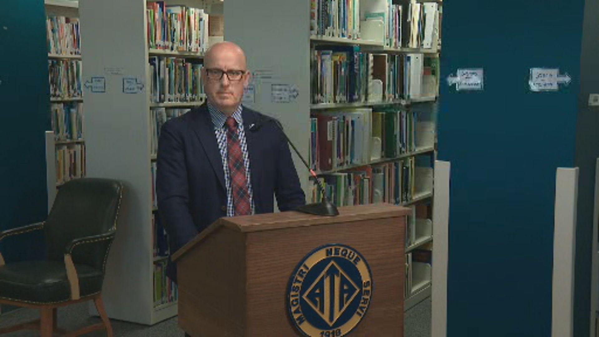 Click to play video: 'Alberta Teachers’ Association warns education system ‘unsustainable’ after talks break down'