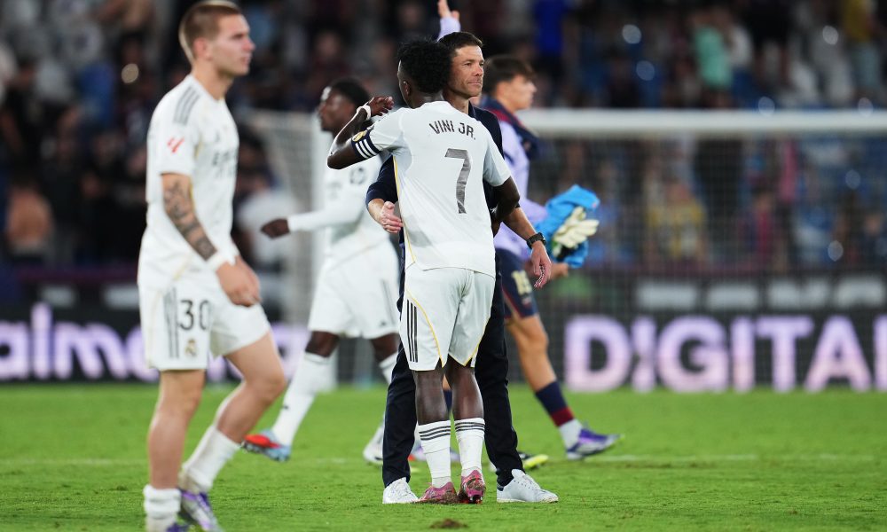 Vinicius, Real Madrid player, with manager Xabi Alonso