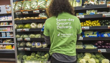 NYC doubles down on minimum wage for delivery app workers