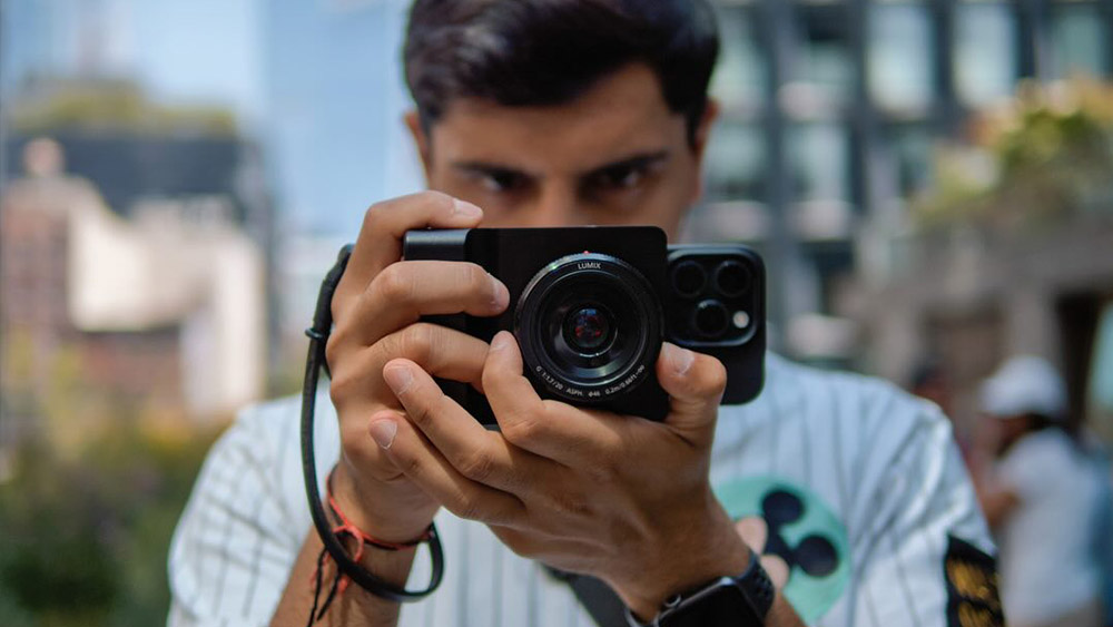 Camera Intelligence AI camera attached to an iPhone