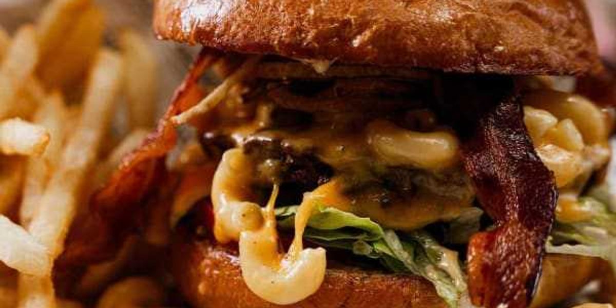 Landmark Bar & Kitchen brings neighborhood vibes to Addison