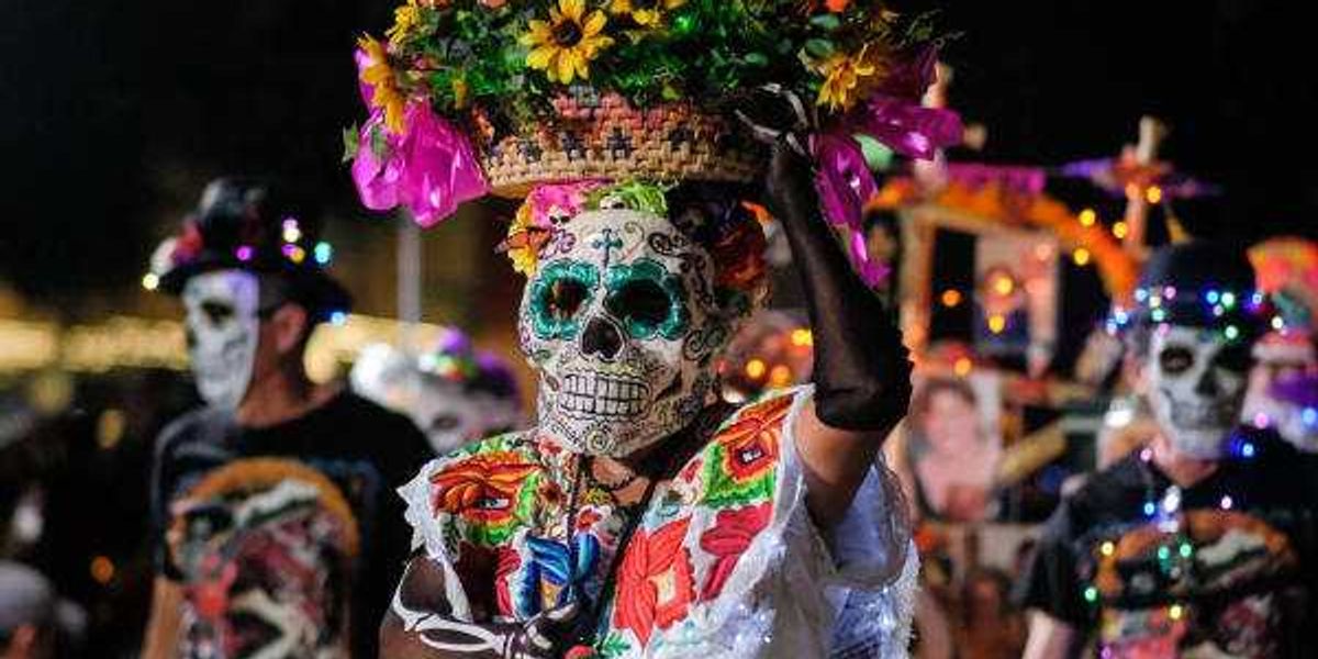 Día de los Muertos and 11 more Texas travel tips for October