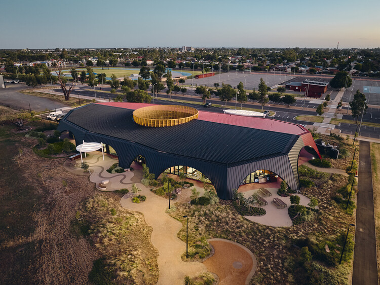 Munarra Centre for Regional Excellence / ARM Architecture - Image 1 of 19