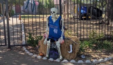 Mavs replace stolen Dirk skeleton at Fort Worth school – NBC 5 Dallas-Fort Worth