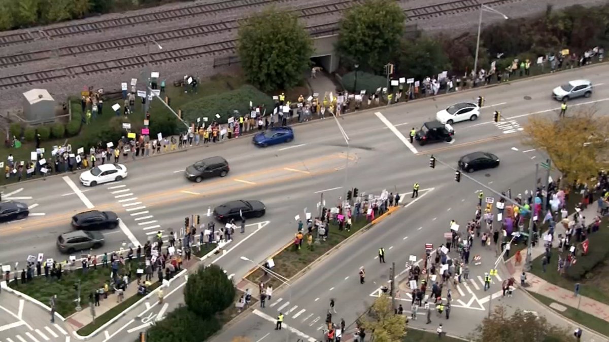 Dozens of ‘No Kings’ rallies take place in the Chicago area – NBC Chicago