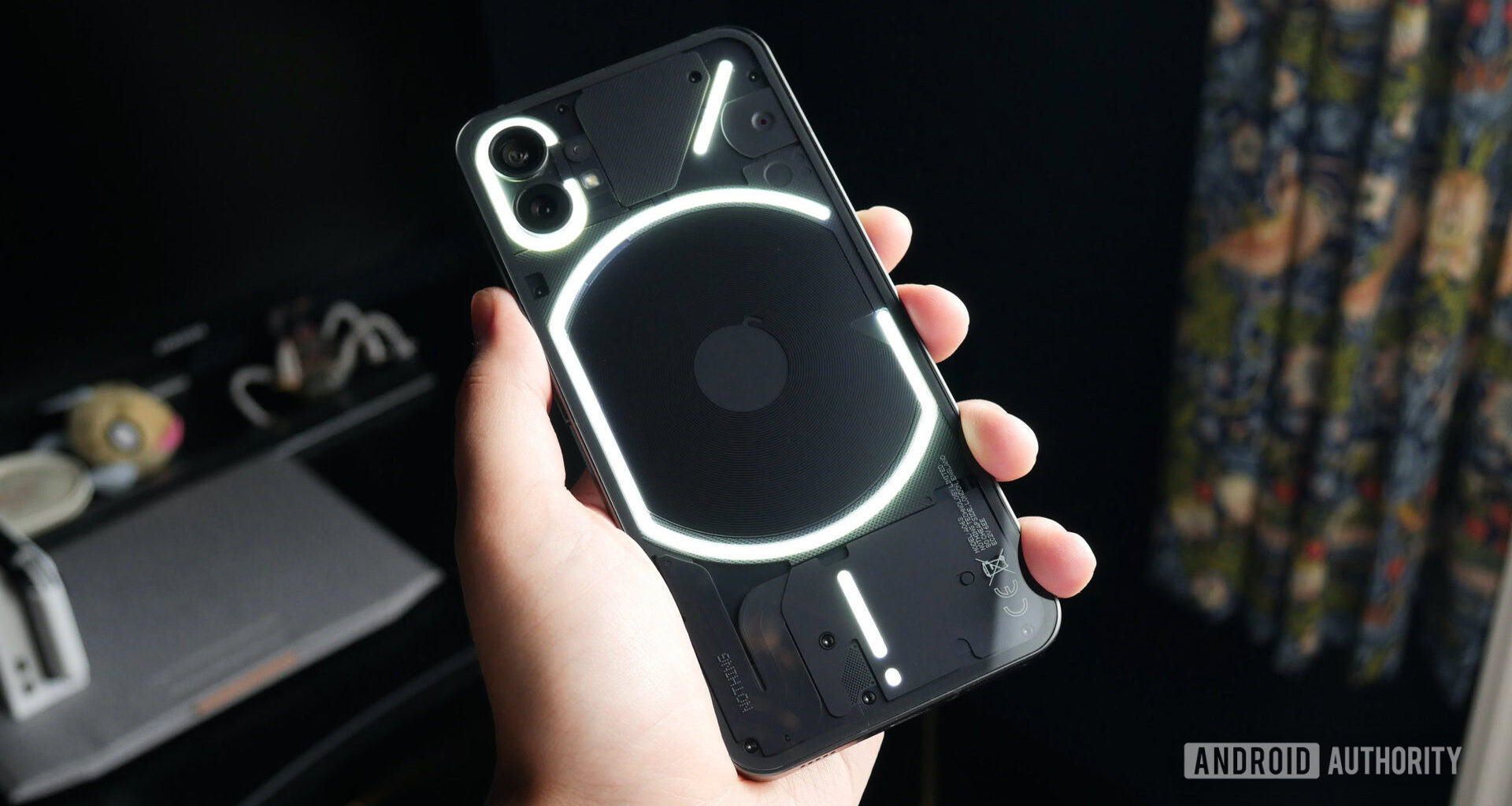 nothing phone 1 glyph on rear