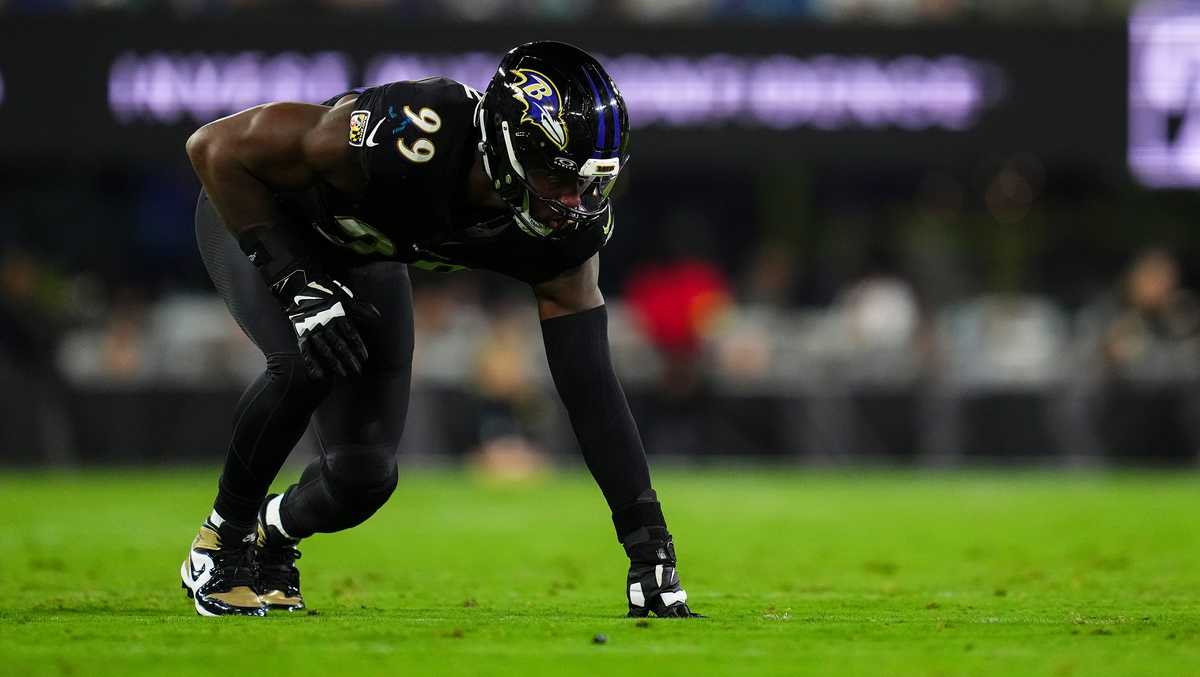 Ravens send Odafe Oweh to Los Angeles Chargers