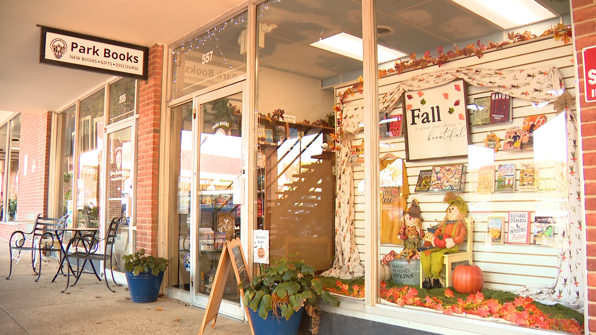 Local bookstore encourages hiring people with disabilities