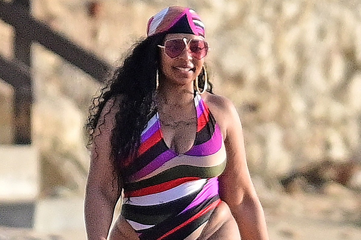 Ashanti flaunts her curves in plunging swimsuit and more star snaps - Page Six