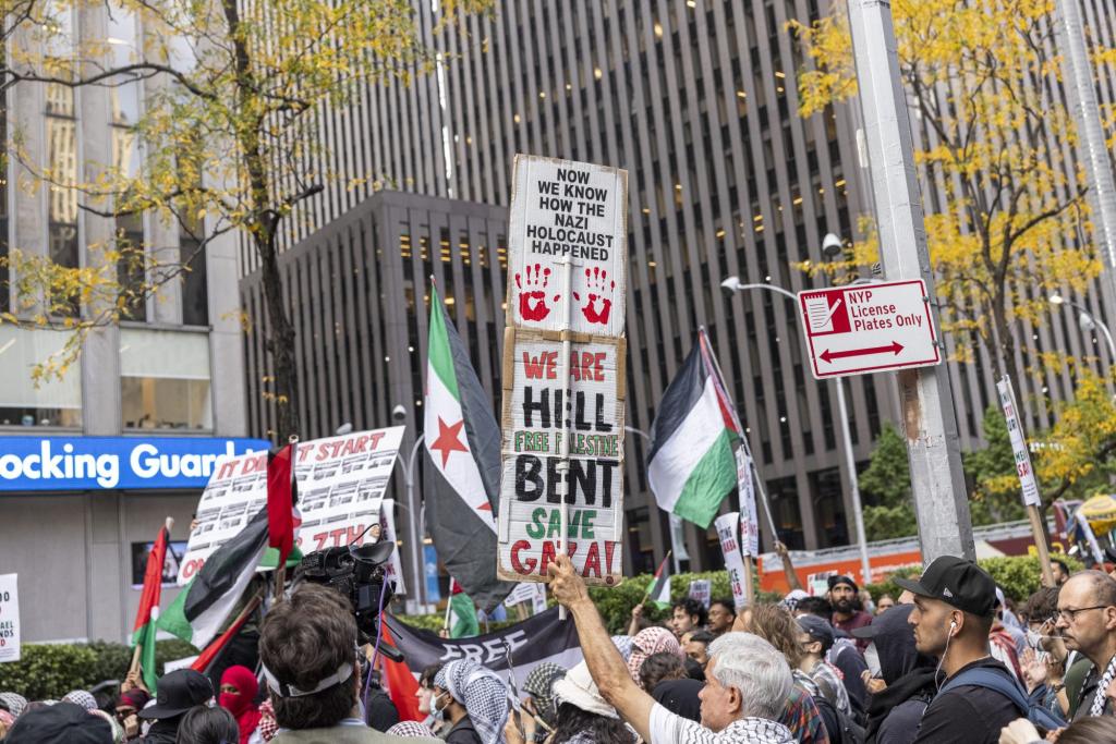 Pro-Palestinian radicals causing chaos should be a wake-up call to not elect Mamdani for NYC Mayor