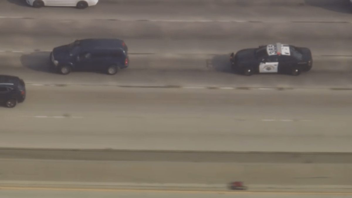 Officers chase driver in Los Angeles and Orange counties – NBC Los Angeles