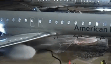 refueller loses control of hose during refuel of american eagle plane at dfw