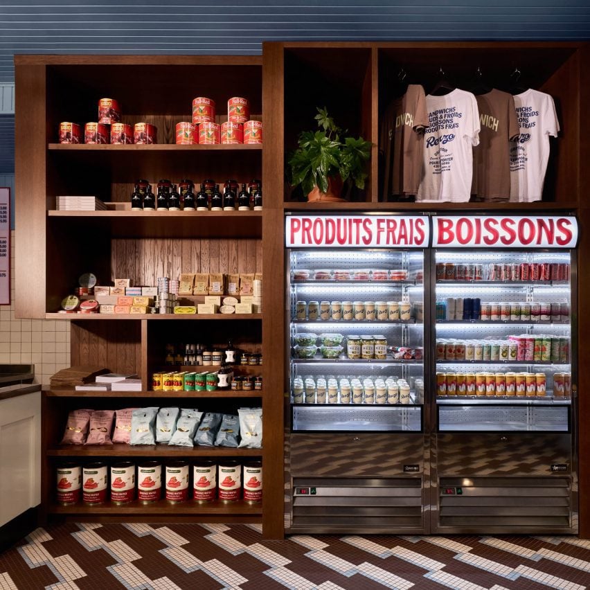 A custom display unit that presents chilled and dried goods, and merchandise