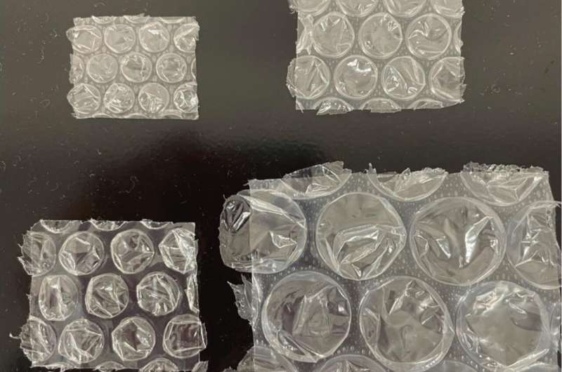 Researchers develop a power-free acoustic testing system using bubble wrap bursts