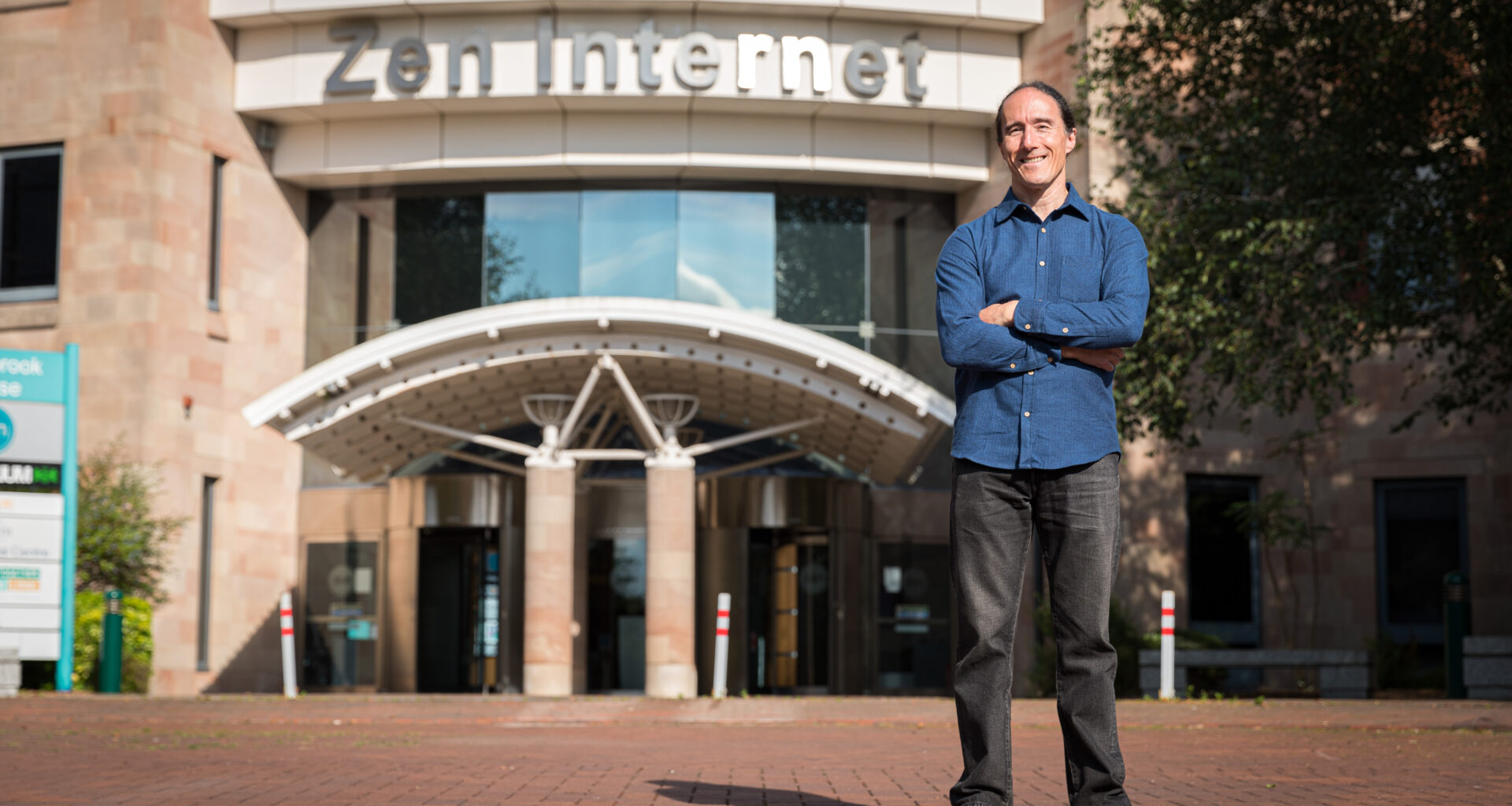 Comms Business - A level playing field Richard Tang Zen Internet