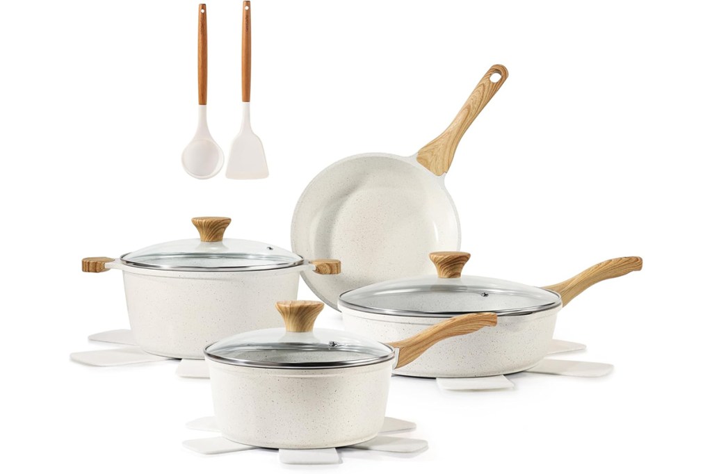 White cookware set