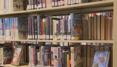 Michigan library board to read more than 200 book opposed by community members