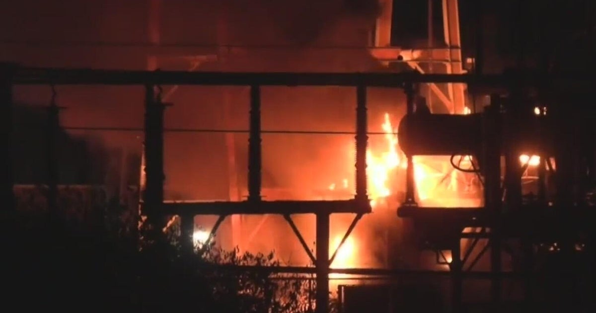 Fire breaks out at ComEd substation in Hoffman Estates, Illinois