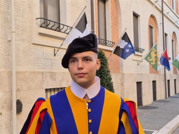 Dario, one of the new guards who will take the oath to protect the pope on Oct. 4, 2025, told journalists what surprised him the most in his first six months on the job is “the effect of the pope on the people.” Credit: Hannah Brockhaus/CNA