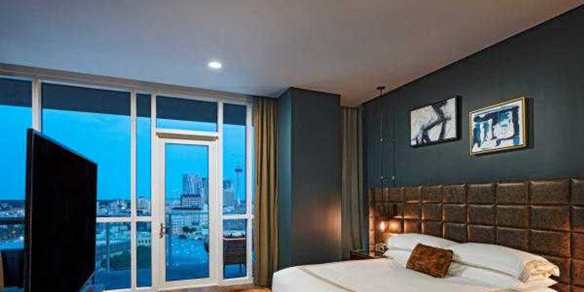 2 San Antonio hotels deemed best stays by Condé Nast readers