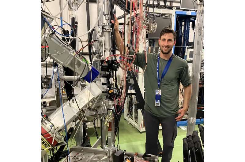 University of Tennessee graduate student Peter Dyszel. Credit: University of Tennessee University of Tennessee physicists unlock secrets of stellar alchemy: New insights into gold's cosmic origins