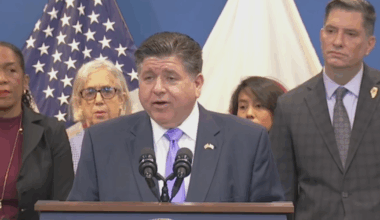 Governor Pritzker signs executive order aimed at addressing federal enforcement