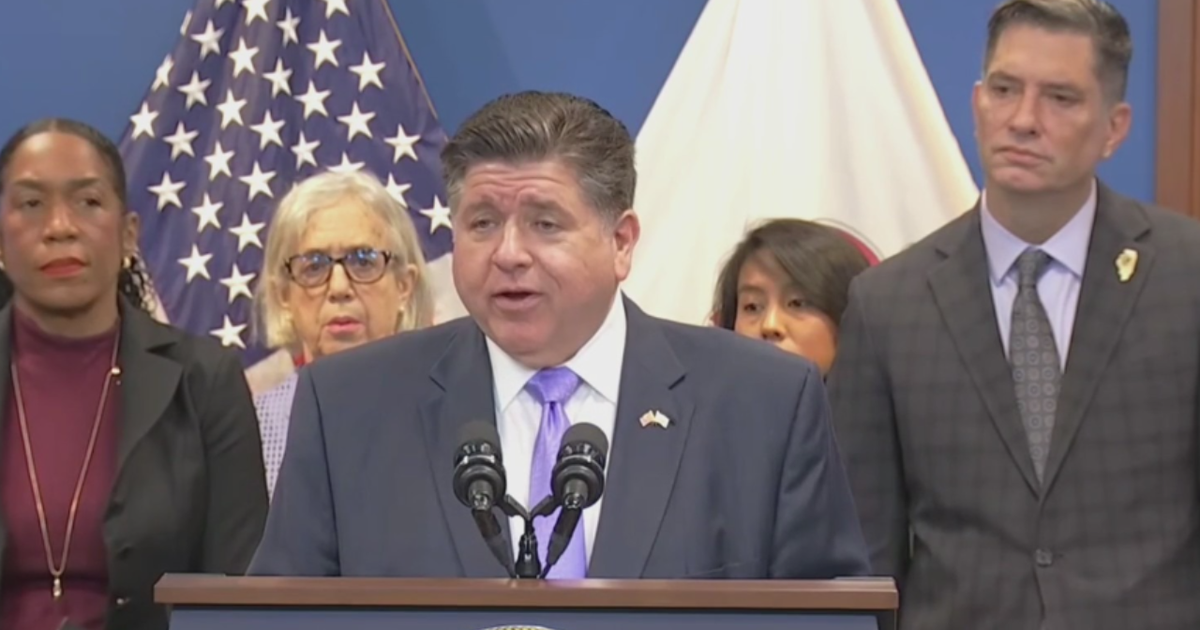 Governor Pritzker signs executive order aimed at addressing federal enforcement