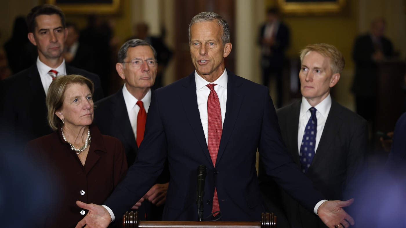 Government shutdown nears after two Senate funding bills fail : NPR