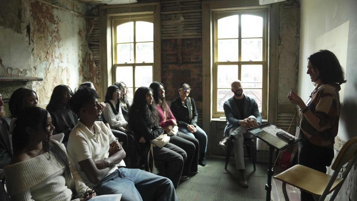Tenement Museum teaches students history through ordinary people : NPR