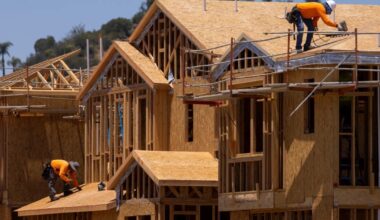 LA considers new minimum wage for city’s housing construction workers