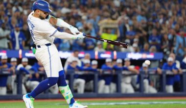 Jays' Bo Bichette held out of starting lineup, pinch-hits in World Series Game 2