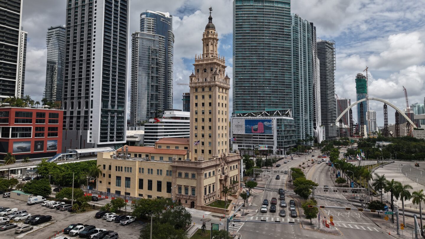 Florida judge temporarily blocks planned Miami land transfer for a Trump library