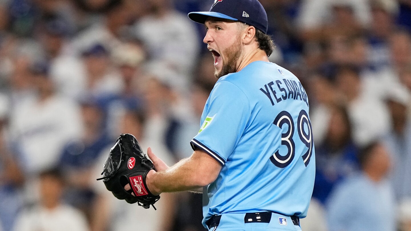 Yesavage strikes out 12 as rookie pitches Blue Jays past Dodgers 6-1 for 3-2 lead in World Series