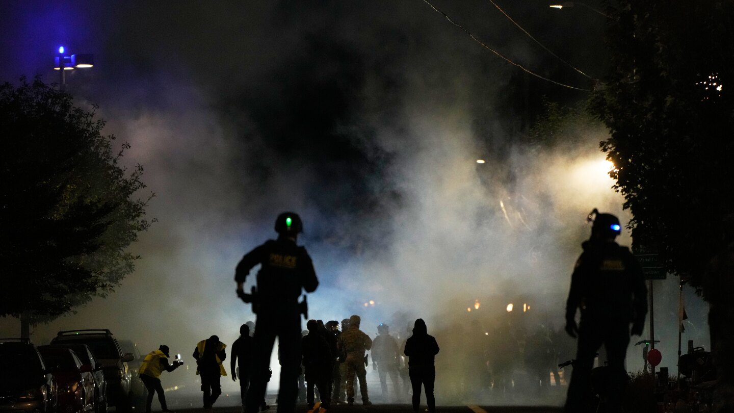Federal judge temporarily blocks Trump's plan to deploy National Guard in Portland