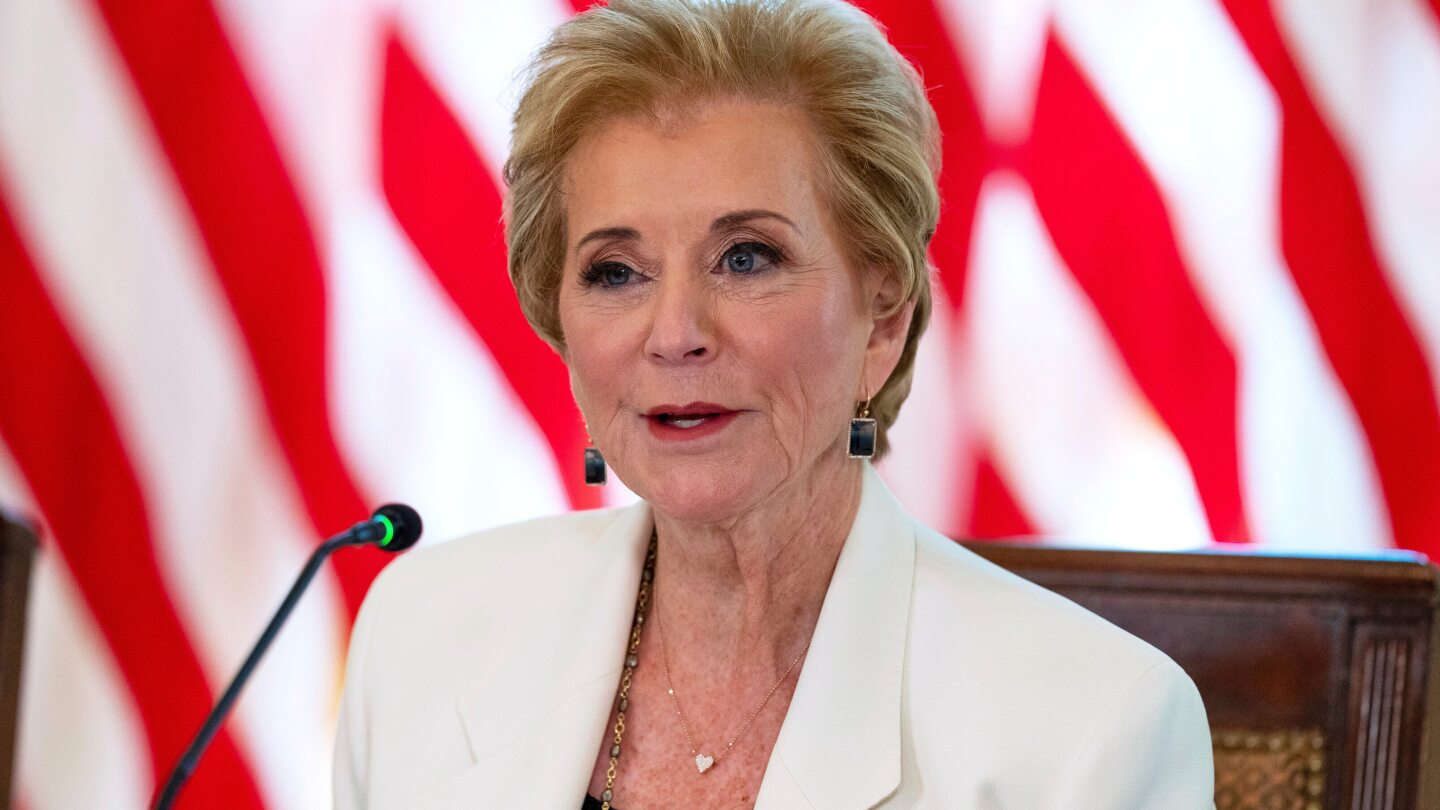 Shutdown offers schools glimpse of Education Department closure