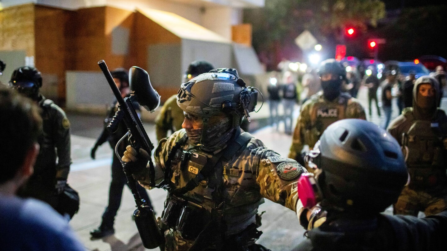 Live updates: Illinois and Chicago sue over plan to deploy National Guard