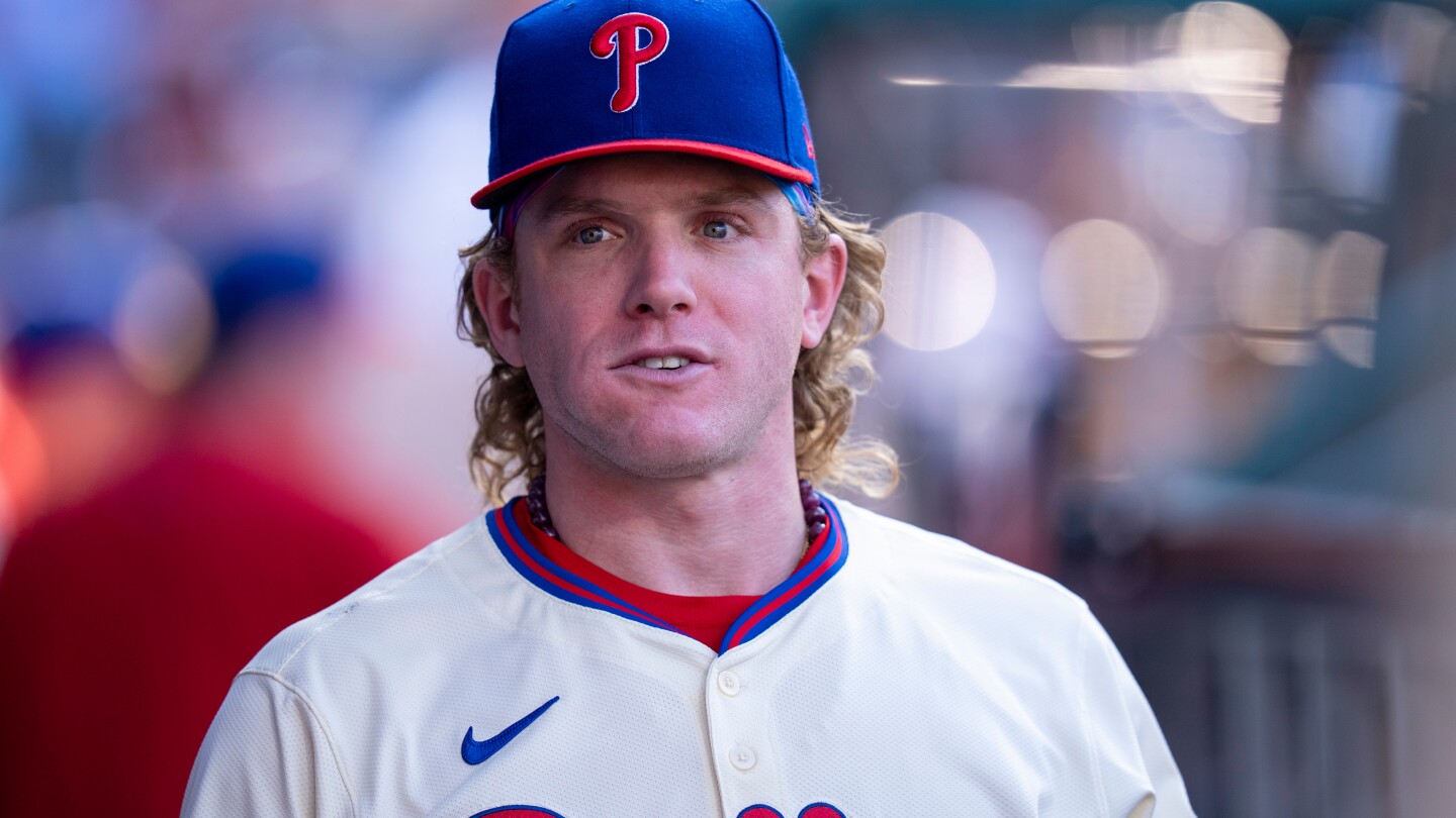 Harrison Bader out of Phillies' starting lineup for Game 2 due to groin injury