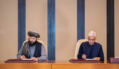 Afghanistan and Pakistan say they will respect ceasefire