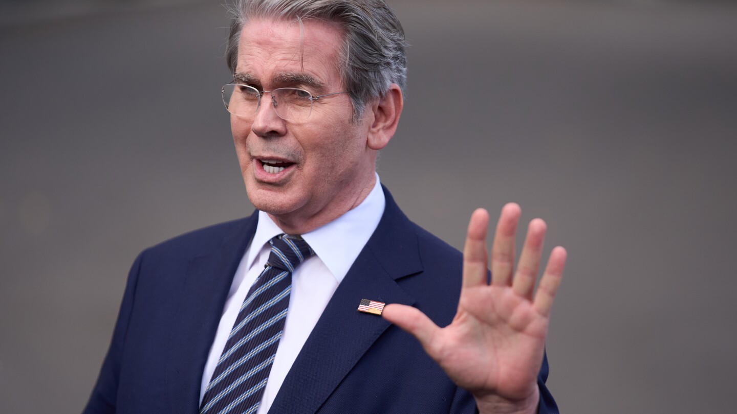 Trump administration narrows list of potential Federal Reserve chairs to 5