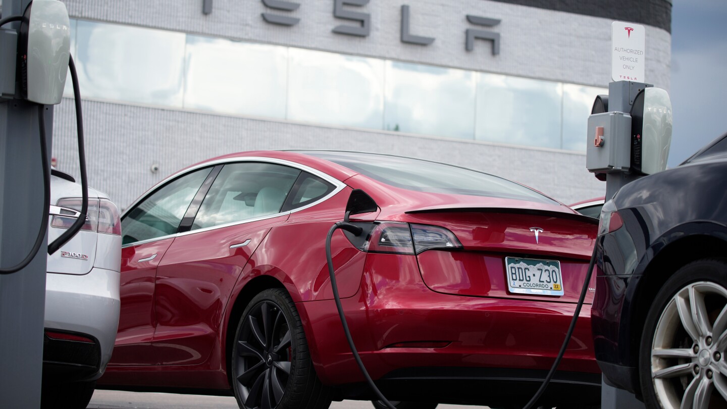 US opens Tesla probe after more crashes involving its self-driving technology