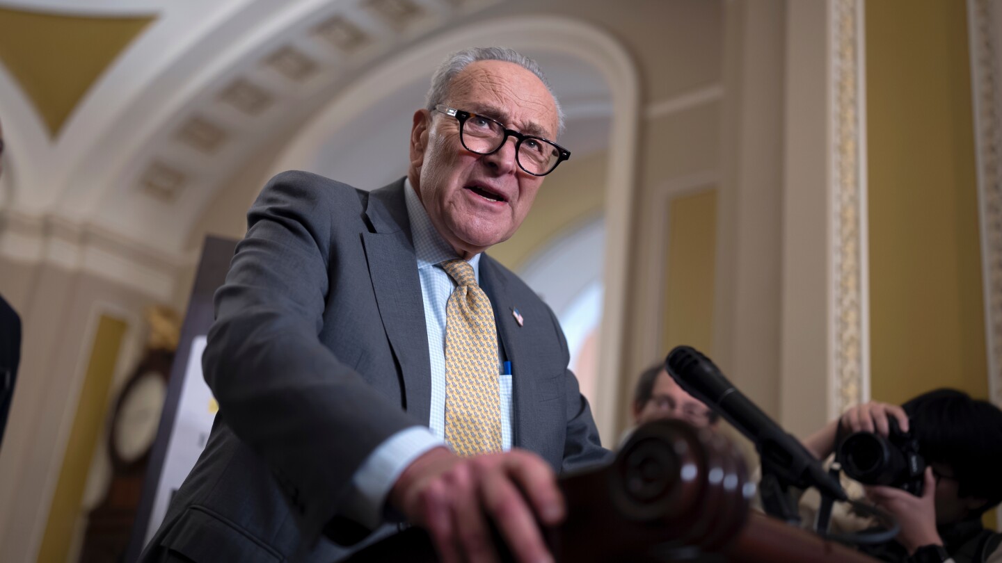 Trump administration live updates: Senate Democrats are ready to reject government funding bill