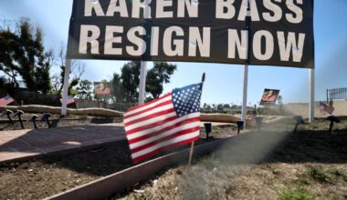 Fire-torn Pacific Palisides is fuming about delayed civic projects