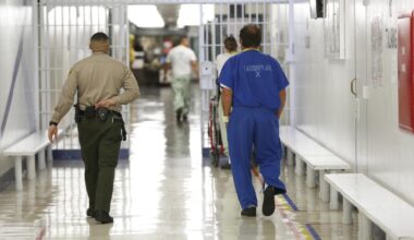 Deputies in L.A. County jails to be equipped with body-worn cameras