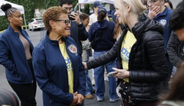With L.A. mayor focused on trash, her top sanitation official departs