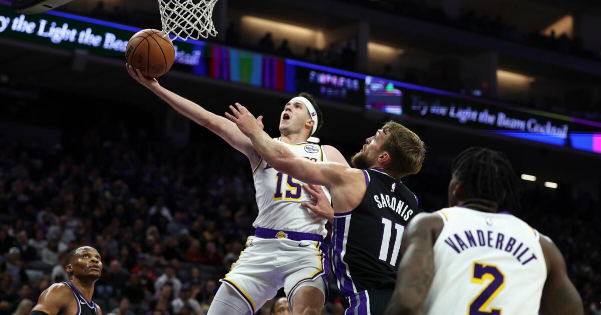With Luka Doncic injured, Austin Reaves scores 51 in Lakers win