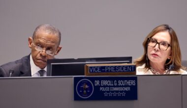 Polarizing L.A. police official keeps post by default