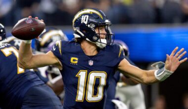 Justin Herbert and Chargers dominate in blowout win over Vikings