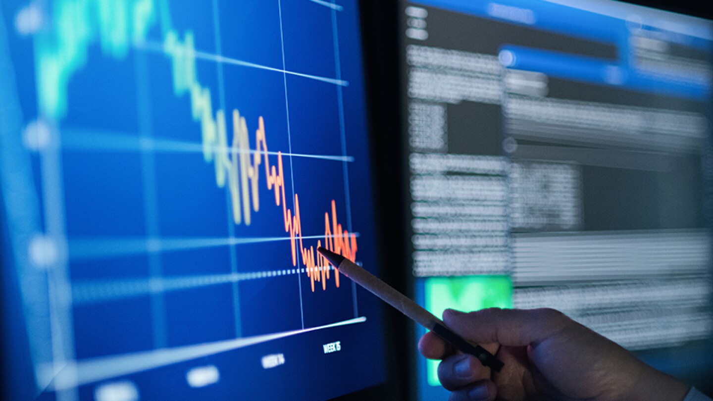 Market Snapshot | Cattle under pressure; grains firm